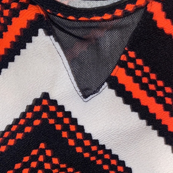 Dress - Picture 3 of 3